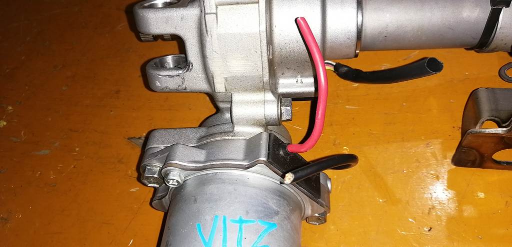 Рулевое управление Toyota Vitz 2