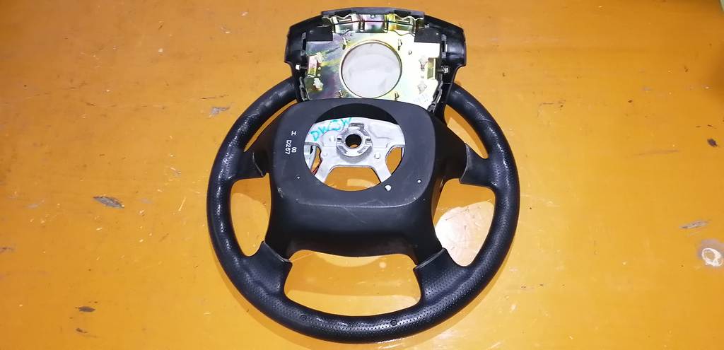 Салон Mazda Demio 2