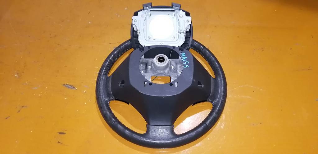 Салон Suzuki Solio 2