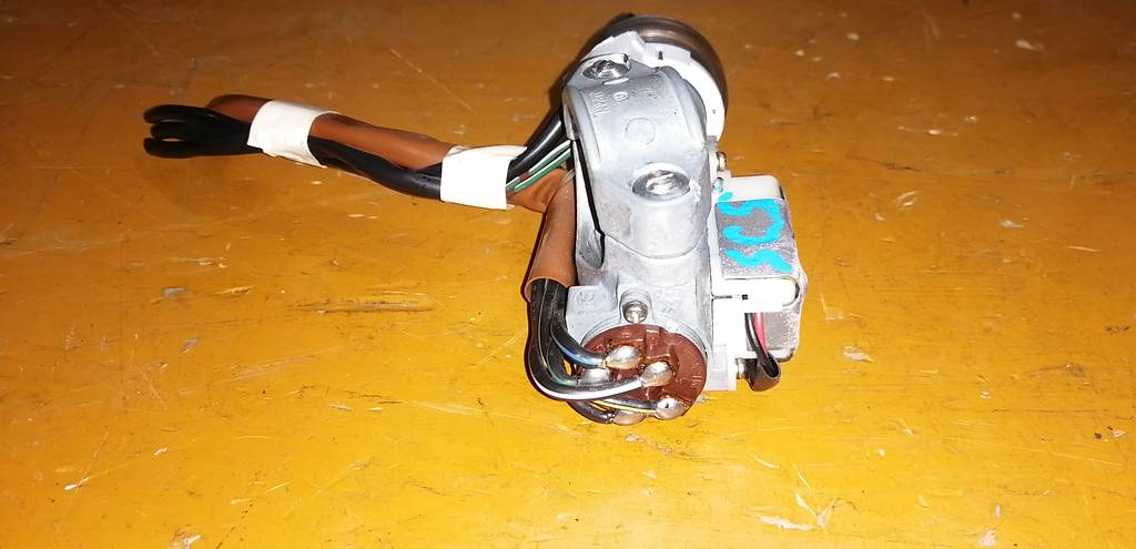 FORESTER SG5 ЗАМОК ЗАЖИГАНИЯ Subaru Forester 4