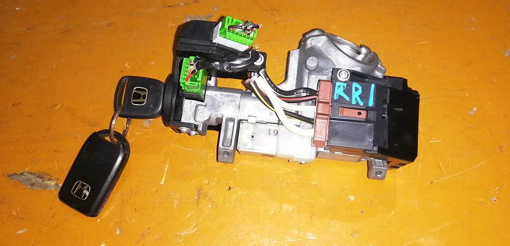 замок зажигания Honda Elysion 0