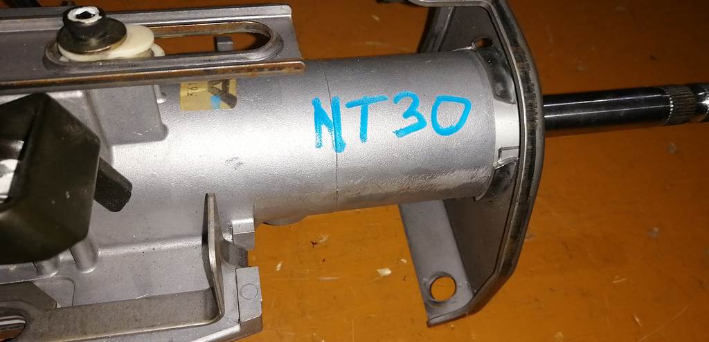 X-TRAIL NT30 РУЛЕВАЯ КОЛОНКА Nissan X-Trail 1