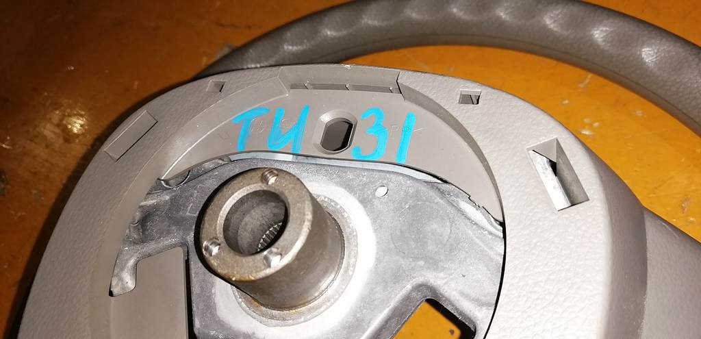 Салон Nissan Presage 2