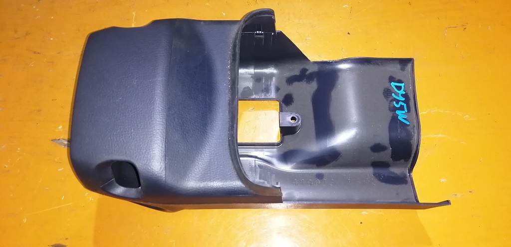 кожух рулевой колонки Mazda Demio 0