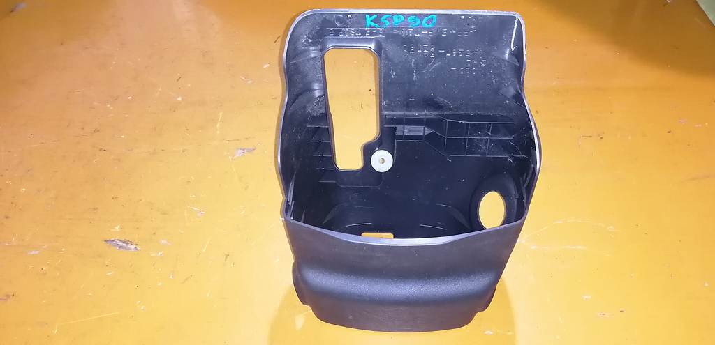 кожух рулевой колонки Toyota Vitz 0