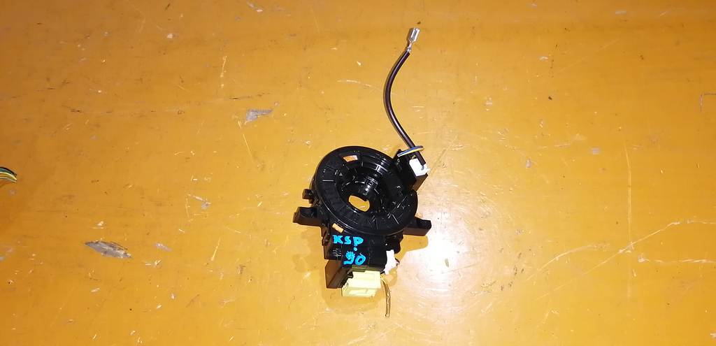 шлейф лента Toyota Vitz 0