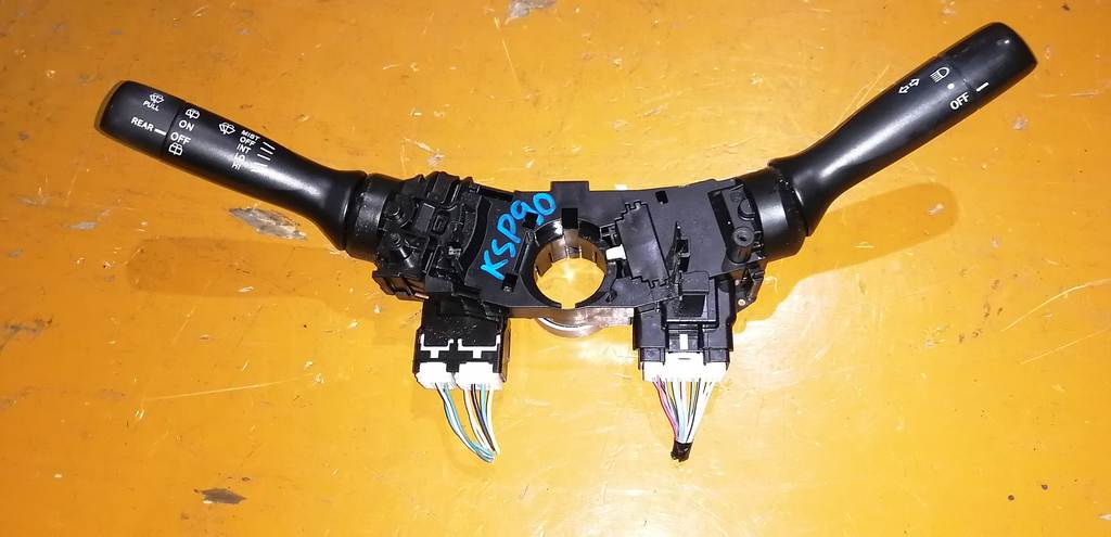 гитара Toyota Vitz 0