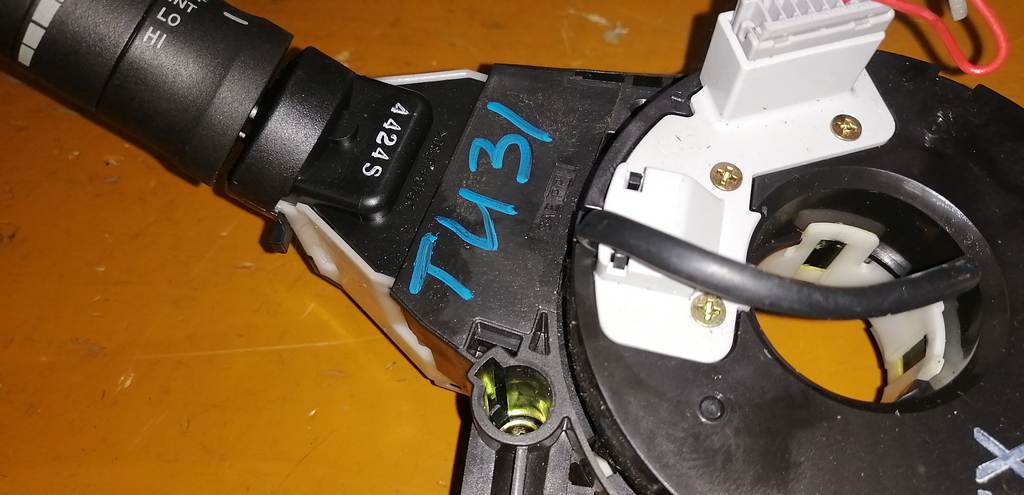 PRESAGE TU31 ГИТАРА Nissan Presage 1