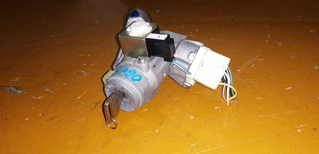 VITZ KSP90 ЗАМОК ЗАЖИГАНИЯ Toyota Vitz 1