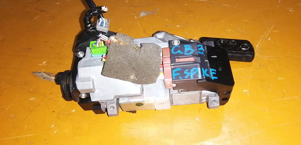 замок зажигания Honda Freed Spike 0