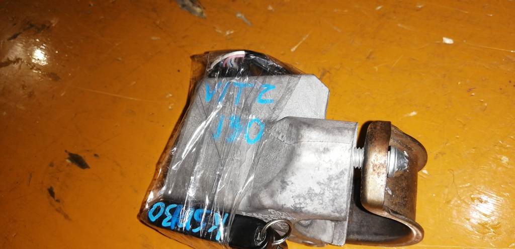 VITZ KSP130 ЗАМОК ЗАЖИГАНИЯ Toyota Vitz 1