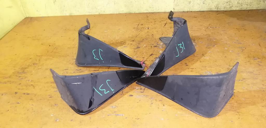 брызговик Nissan Teana 0