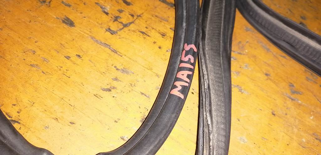 SOLIO MA15S УПЛОТНЕНИЕ 5-Й ДВЕРИ Suzuki Solio 1