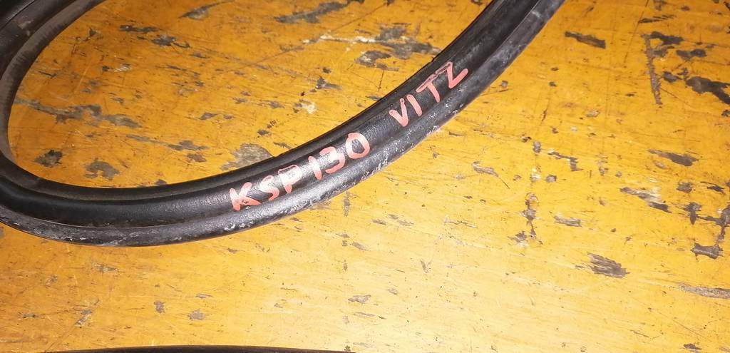 VITZ KSP130 УПЛОТНЕНИЕ 5-Й ДВЕРИ Toyota Vitz 1