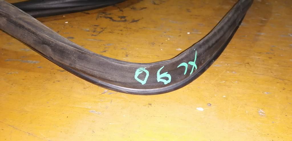 VOLVO XC90 C_59 УПЛОТНЕНИЕ 5-Й ДВЕРИ Volvo XC90 1