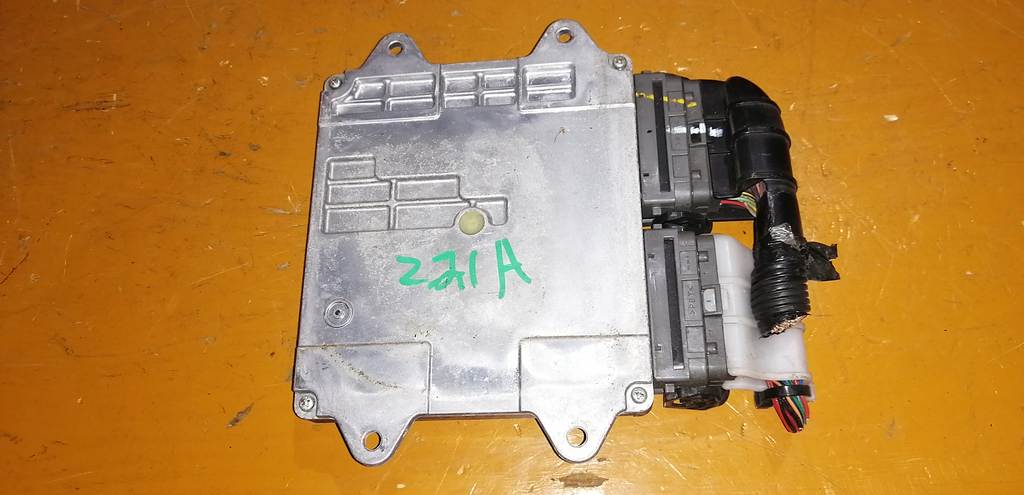 блок управления двс Mitsubishi Colt 0