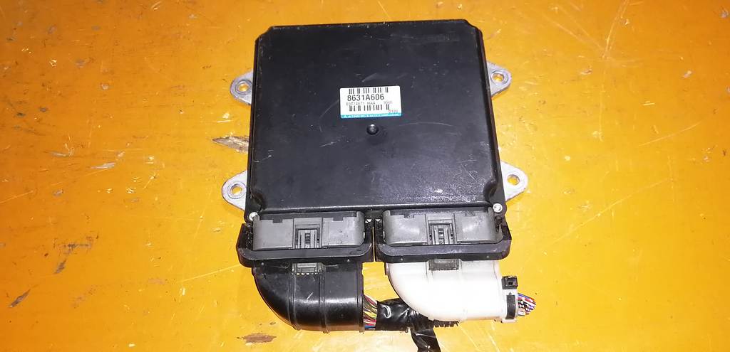 8631A606 БЛОК УПР. ДВС Mitsubishi Colt 1