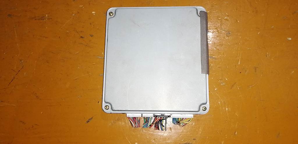 блок управления двс Mazda Demio 3