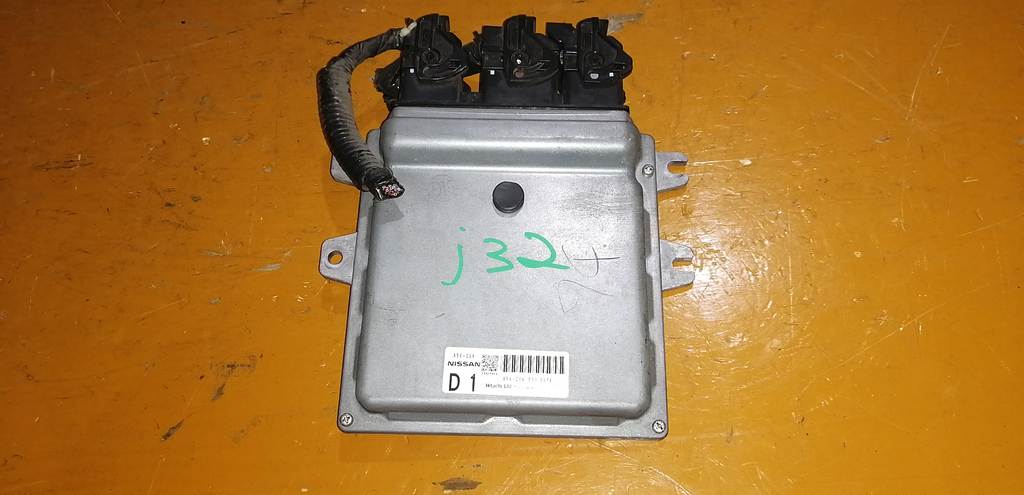блок управления двс Nissan Teana 0