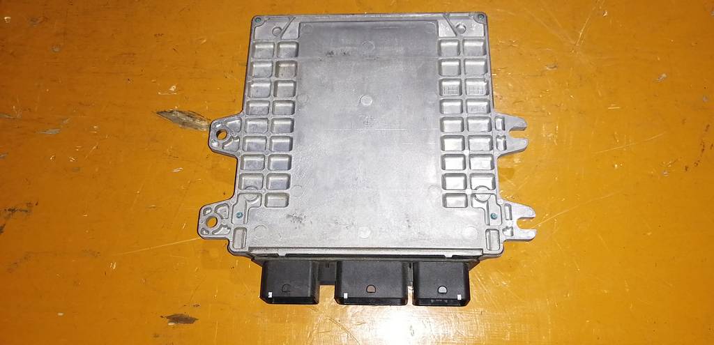 блок управления двс Nissan Teana 3