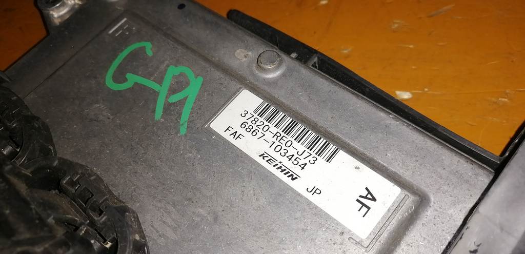 37820-RE0-J73 БЛОК УПР. ДВС Honda Fit 1