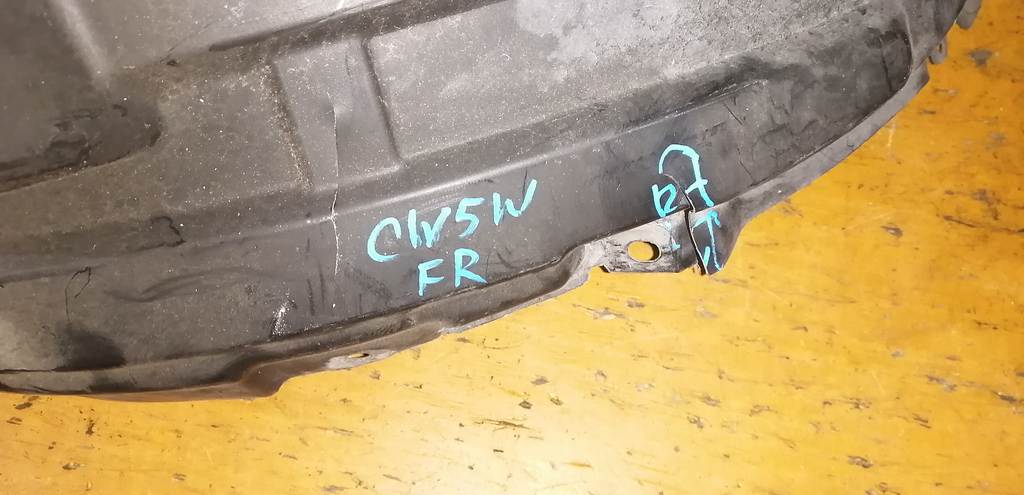 OUTLANDER CW5W ПОДКРЫЛОК ПЕРЕДНИЙ ПРАВЫЙ ДЕФЕКТ Mitsubishi Outlander 1