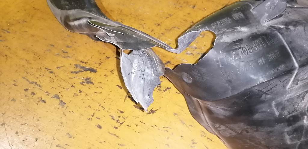 IMPREZA GH3 ПОДКРЫЛОК ПЕРЕДНИЙ ЛЕВЫЙ ДЕФЕКТ Subaru Impreza 1