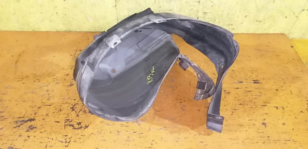 подкрылок Nissan March 0