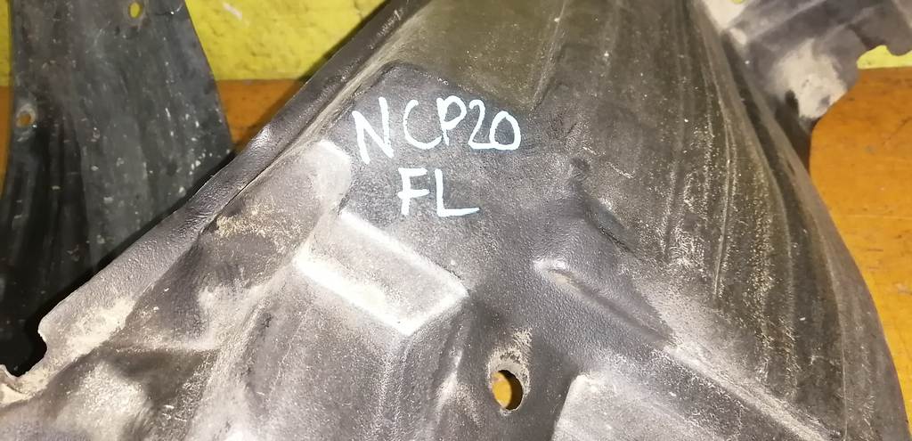 FUNCARGO NCP20 ПОДКРЫЛОК ПЕРЕДНИЙ ЛЕВЫЙ Toyota Funcargo 1