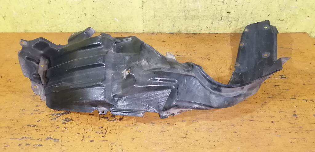 подкрылок Toyota Passo 0