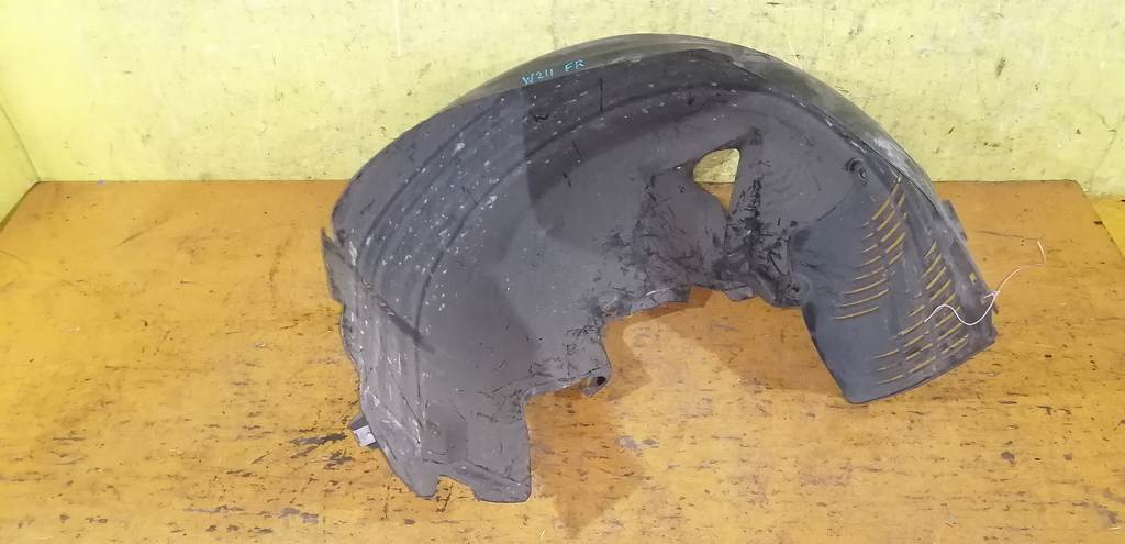 подкрылок Mercedes-Benz E-Class 0