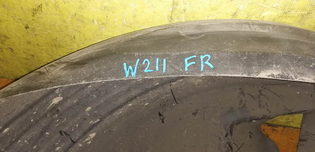 MERCEDES-BENZ W211 ПОДКРЫЛОК ЗАДНИЙ ПРАВЫЙ Mercedes-Benz E-Class 1