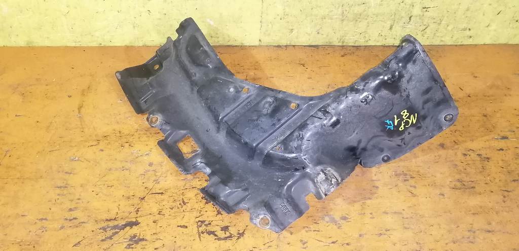 защита двигателя Toyota Sienta 0