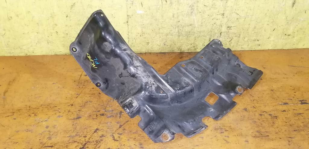 защита двигателя Toyota Sienta 0