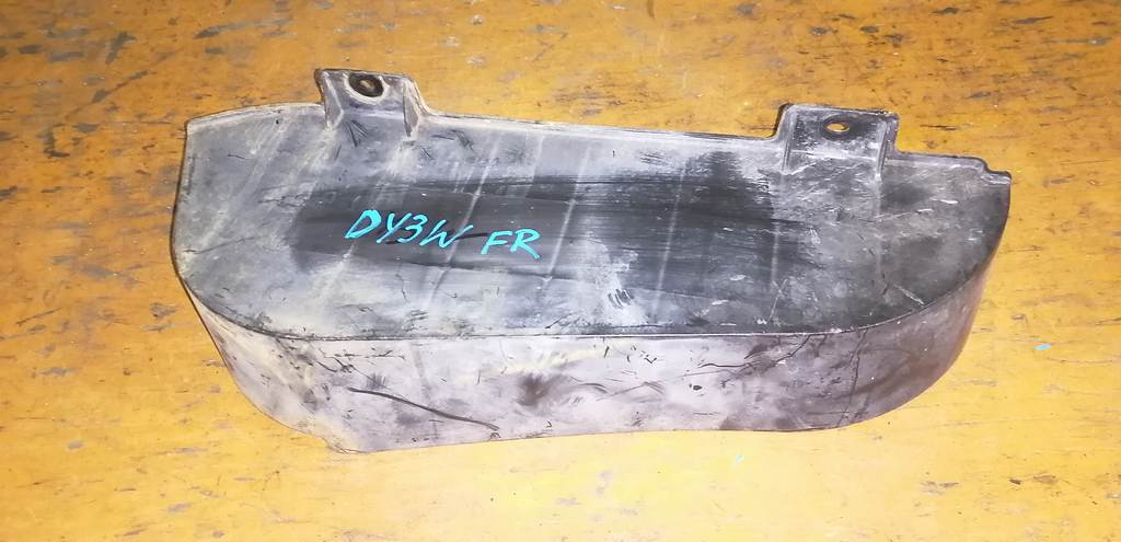 защита двигателя Mazda Demio 0