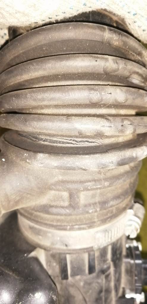 корпус воздушного фильтра Nissan Teana 3