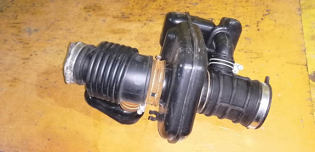 TEANA J31 ГОФРА ВОЗДУШНОГО ФИЛЬТРА Nissan Teana 1