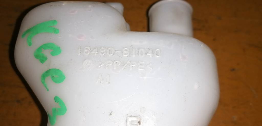 PASSO KGC30 БАЧОК РАСШИРИТЕЛЬНЫЙ Toyota Passo 1