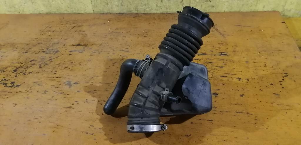 гофра воздушного фильтра Nissan Presage 3