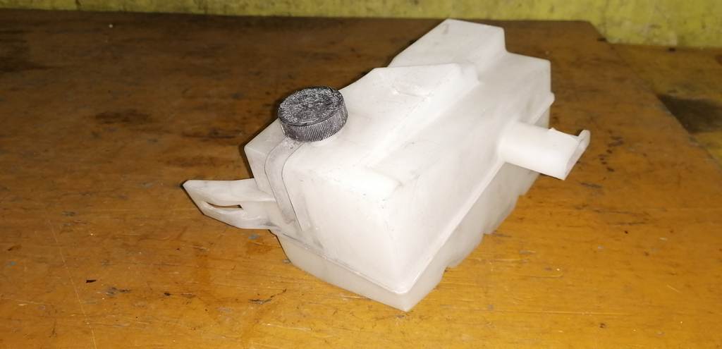 X-TRAIL NT31 БАЧОК РАСШИРИТЕЛЬНЫЙ Nissan X-Trail 1