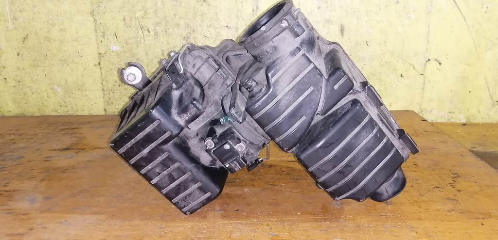 SWIFT ZC31S КОРПУС ВОЗДУШНОГО ФИЛЬТРА+ДМРВ AFH70M-41B Suzuki Swift 1