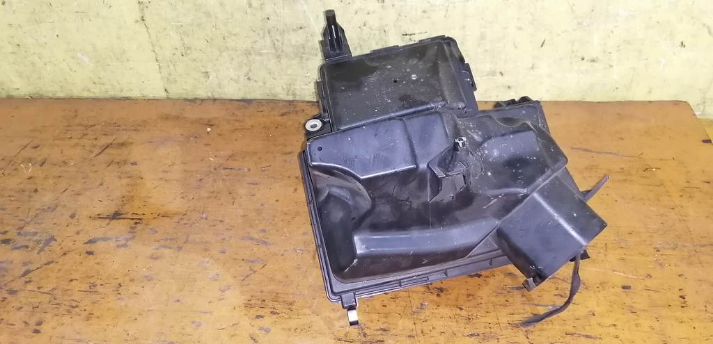 корпус воздушного фильтра Nissan Teana 3