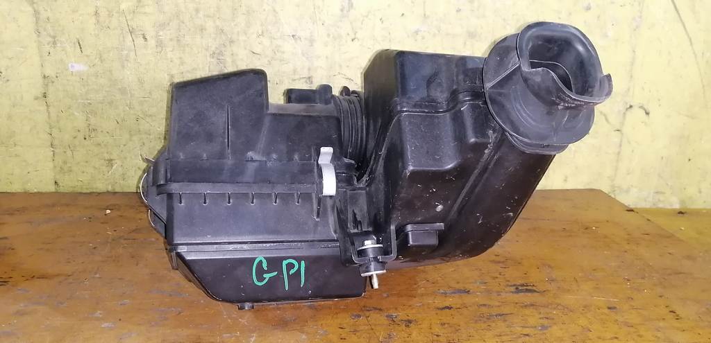 корпус воздушного фильтра Honda Fit 0