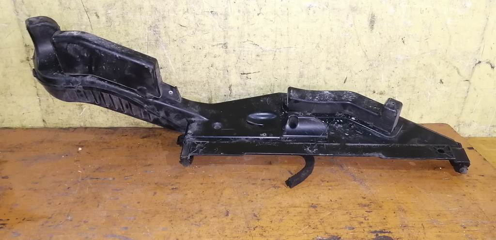 PRESAGE TU31 ВОЗДУХОЗАБОРНИК Nissan Presage 1