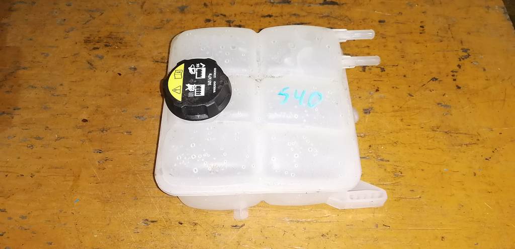 бачок расширительный Volvo S40 0