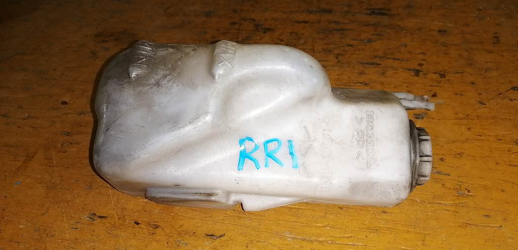 бачок расширительный Honda Elysion 0