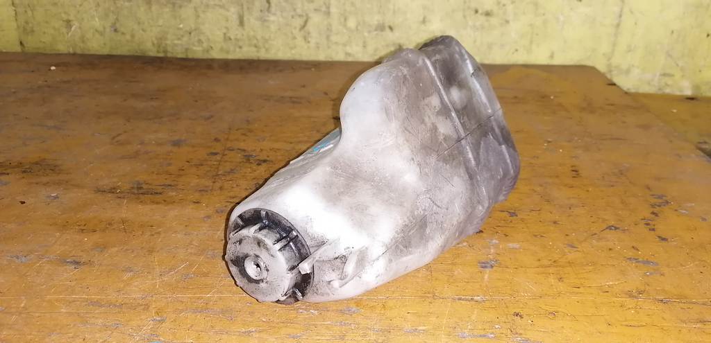 ELYSION RR1 БАЧОК РАСШИРИТЕЛЬНЫЙ Honda Elysion 1