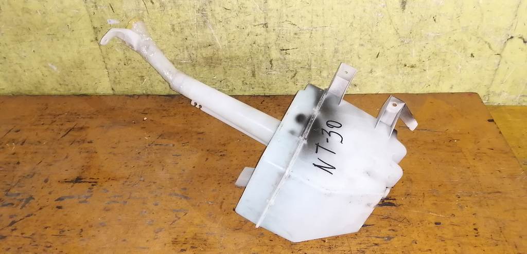 бачок омывателя Nissan X-Trail 0