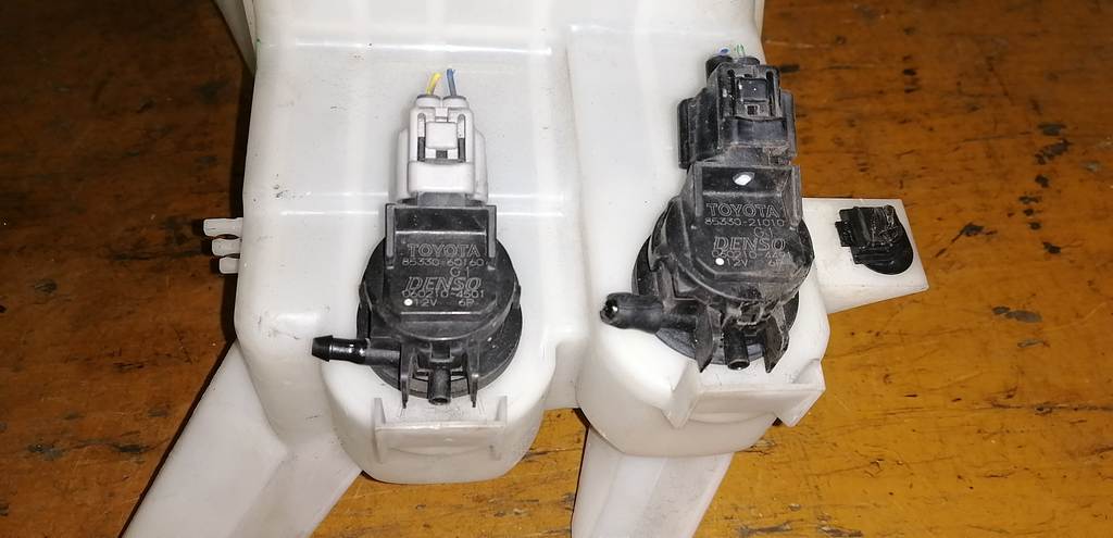 VITZ KSP130 БАЧОК ОМЫВАТЕЛЯ+МОТОРЧ. Toyota Vitz 1