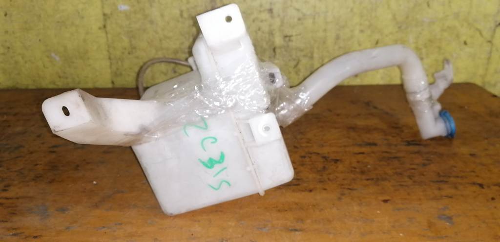 бачок омывателя Suzuki Swift 0